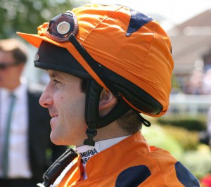 Robert Winston - rides Eljaddaaf at Wolverhampton