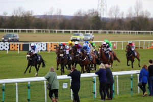 Early stages of 2 mile handicap hurdle