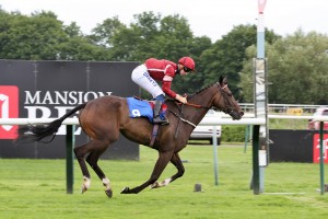 Classic Charm (8) winning at Nottingham 1 August 2019