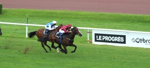 Victoire Magique winning on his debut in Lyon